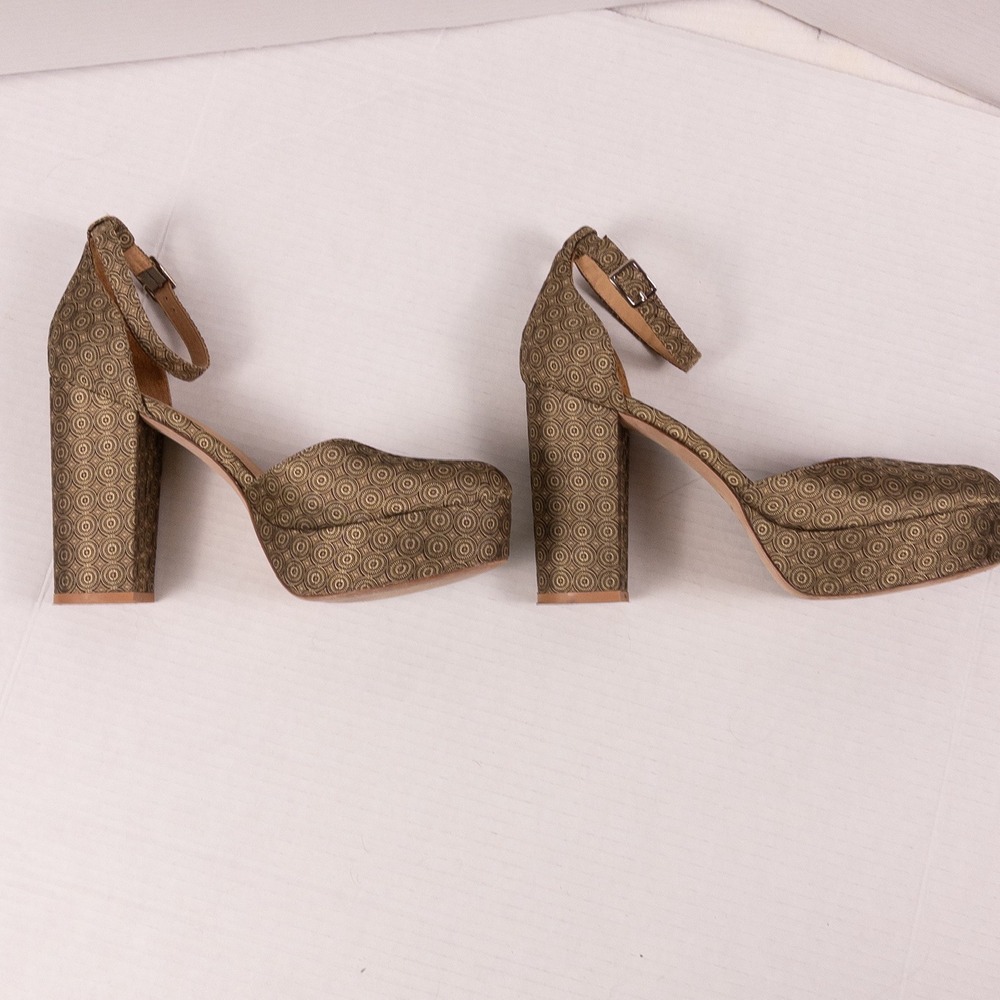 Bill Blass Ellie Platform Heels Womens 10 Gold 70s Inspired Retro Disco Chic - Picture 2 of 8
